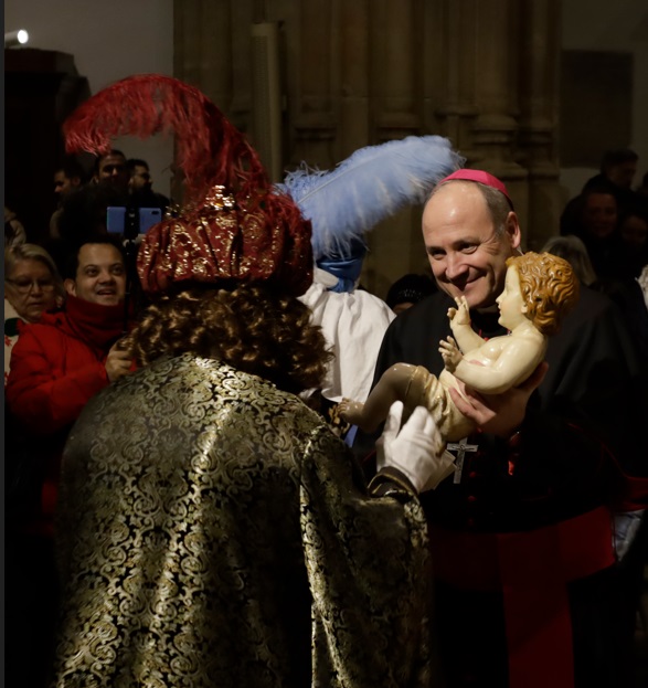 adoracion reyes magos nino jesus catedral magistral alcala henares 2025