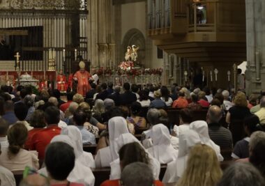 diocesis de alcala obispo catedral fieles misa