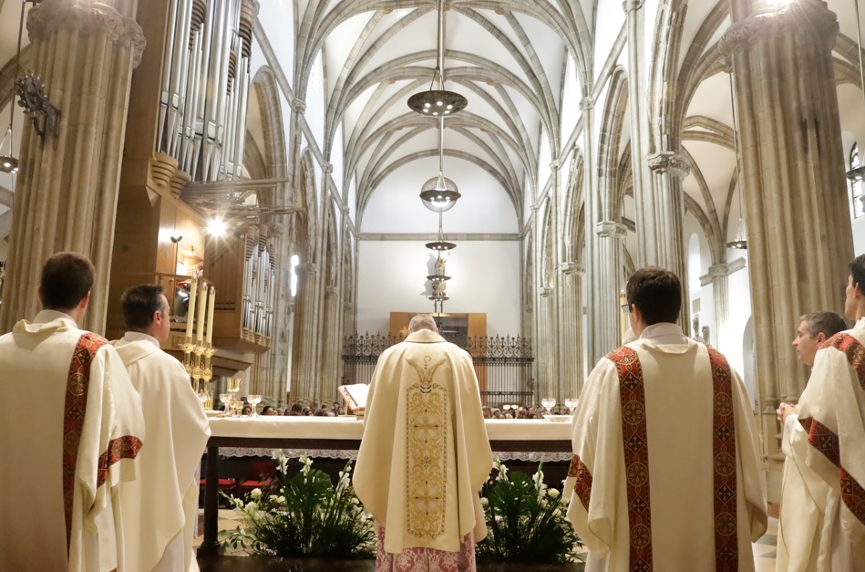 liturgia eucaristica ordenacion diaconos alcala catedral oct 24