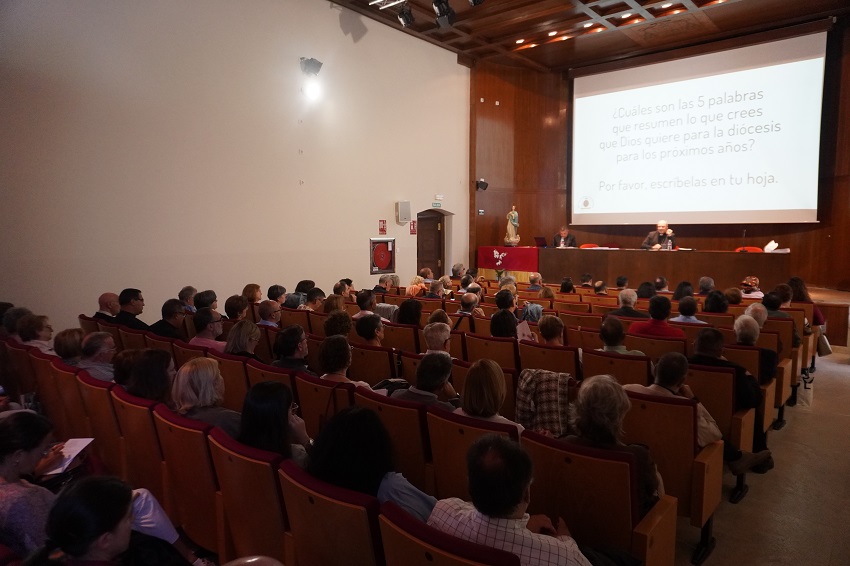 salon de actos palacio arz alcala inauguracion curso 24 25